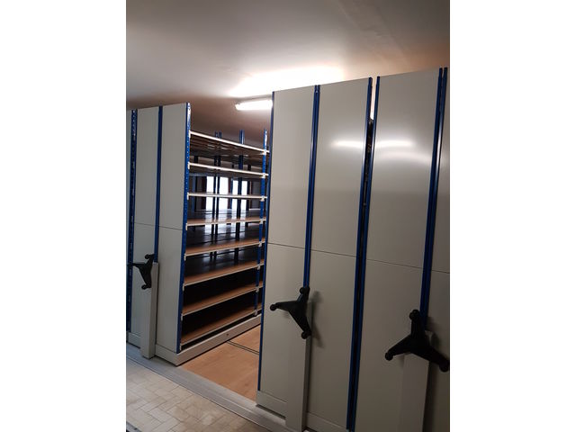 Rayonnage mobile tubulaire pour bureau 