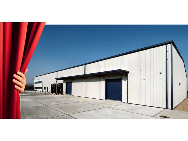 Bâtiment - entrepôt métallique de stockage / logistique/bureaux