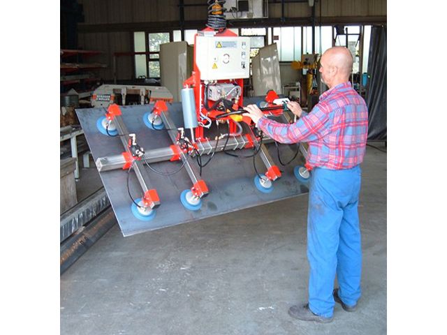 Préhenseur pour tôles avec basculement à 90°