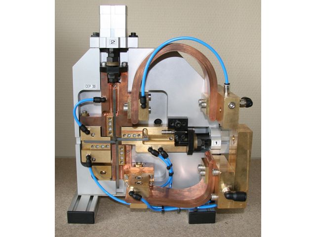 Tête de compactage électrique