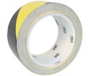 3M - Ruban Vinyle Hachuré 5702 Jaune/Noir - 50mm x 33m - Signalisation Avertissement - Multi-usage