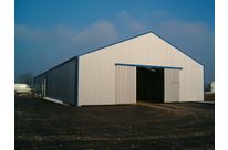 Hangar polyvalent à parois droites et toiture à deux pans Frisomat Delta