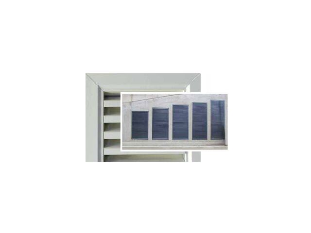 Grille murale pour extérieur AS33 à lames fixes en aluminium