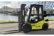 Chariot élévateur diesel | Clark GTS30D