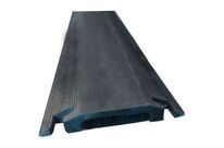 Manutan Expert - Pont Piéton 3x26 Noir - Passage de câble extérieur - 100cm Longueur - Protège câbles jusqu&amp;#039;à 26mm