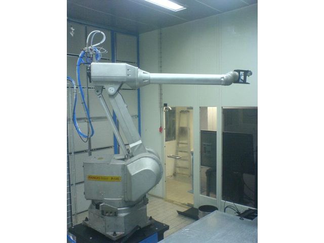 Robot de peinture (FANUC P-50 et P250)