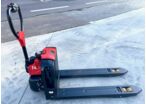Transpalette électrique lithium 1,5 tonne – EP Equipment F4