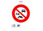 Panneau B7b Accès interdit aux véhicules à moteur