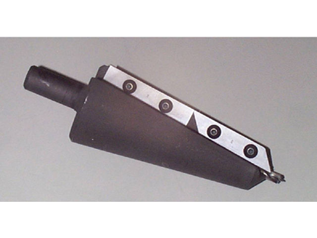 Porte-outils pour percer la bonde ou l'esquive