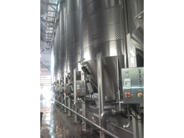 Maintenance Tuyauterie Chaudronnerie en Cave Vinicole