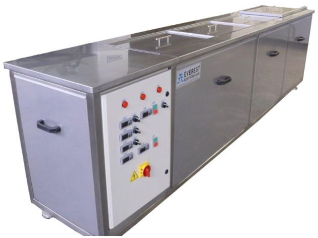 Ligne de lavage multibains