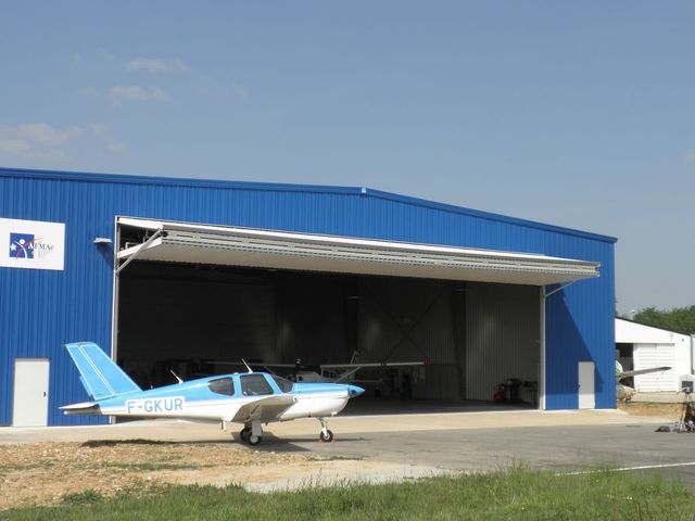 Bâtiments pour aviation