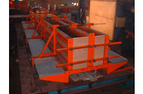 Moule bi-poutre avec fond métallique fixe