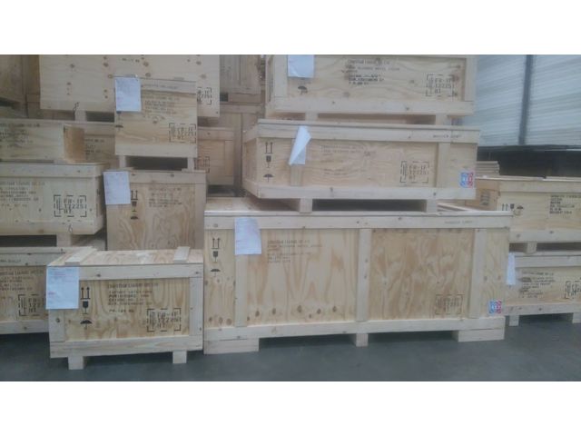 Caisse en bois contreplaqué 