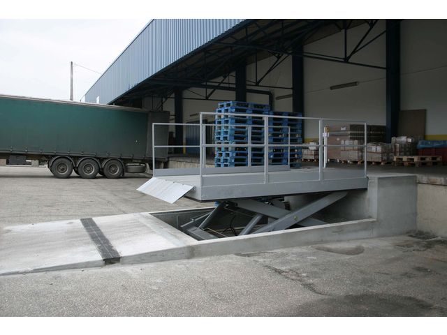 Tables élévatrices de quais