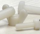 Vis moletées Polyamide