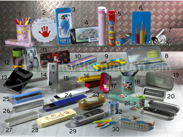 Boîtes métalliques à stylo