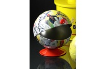 Boîtes métalliques en forme d&amp;#039;œuf