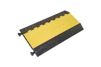 Manutan Expert - Protège-câble extérieur 5 canaux - 10T, 0.9m, Noir/Jaune - Robuste et Éco-responsable