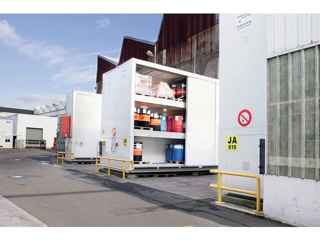 Stockage de produits dangereux à l'extérieur