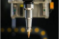 Machine de découpe laser fibre pour tubes métalliques 6000W à 3 mandrins latéraux | DXTECH