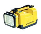 Peli - Projecteur de chantier LED portable 9430 - 3000 lm, 15h autonomie, Jaune, IP X4