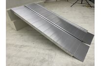 Rampe d&amp;#039;accès en aluminium 400 kg - 1500 x 760 mm - largeur utile 730 mm - Pliante MW Tools ARP20150