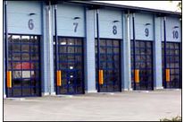 Portes sectionnelles avec cadres en aluminium