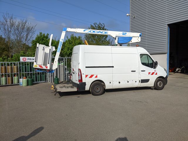 Camion nacelle 12m 