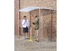 Abri fumeur pieds bois exotique - auvent avec 2 parois plexiglass