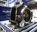 Machine de nettoyage pour les boîtes de vitesses et les pièces de moteur