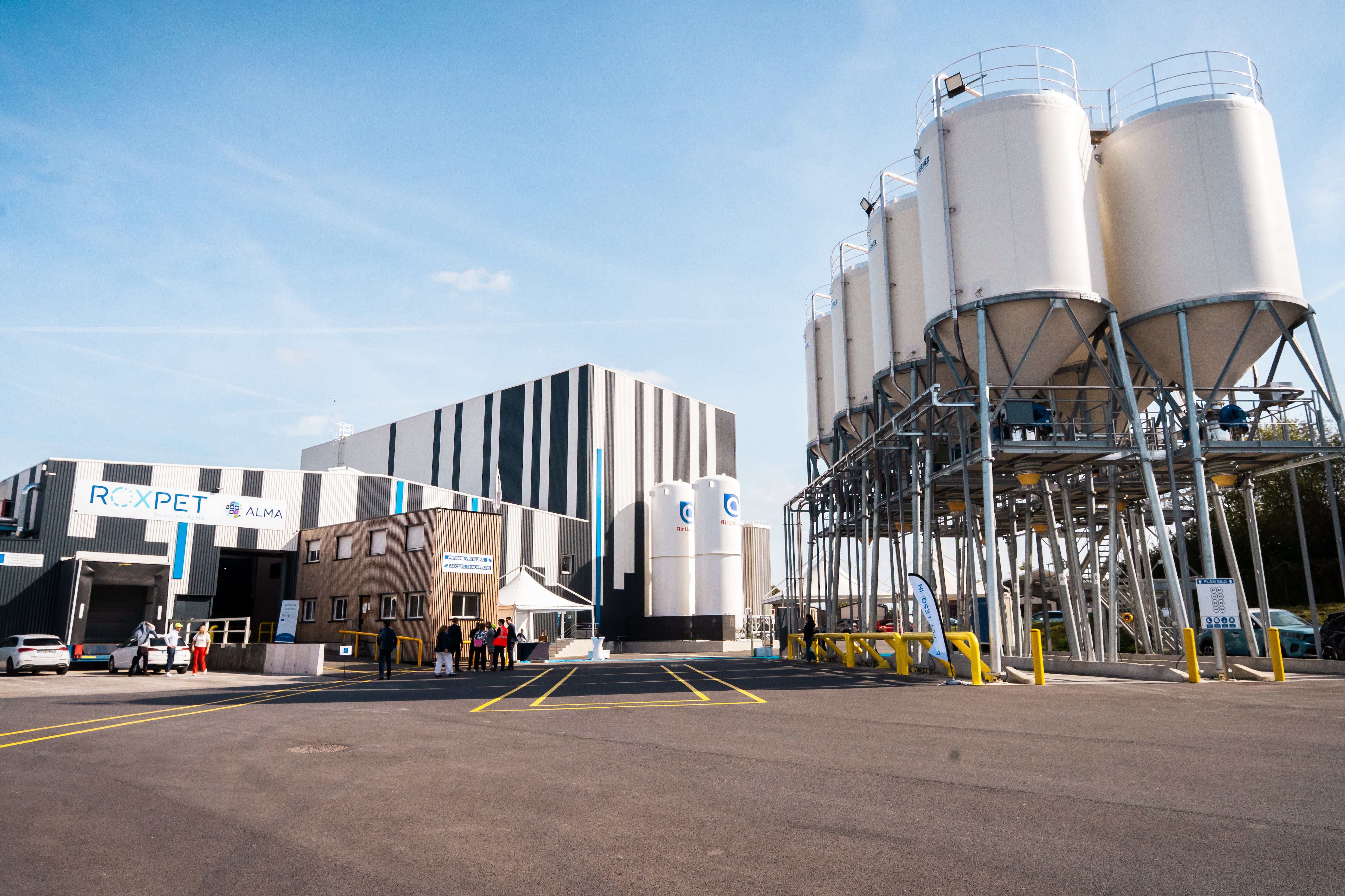 Bouteilles Cristaline recyclées, Bayer investit en France, problème de qualité sur l’A321neo... Les cinq articles les plus lus
