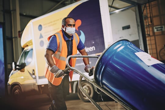 Traçabilité des déchets et nettoyage des pièces industrielles : êtes-vous en phase avec l’évolution de la réglementation ?