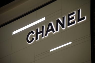Plus de 600 millions d’euros injectés en 2025 : Chanel continue d’investir dans ses capacités de production et d’innovation