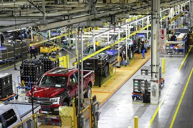 Automobile : Aux Etats-Unis, General Motor, Ford et Stellantis sous la pression de l’électrification