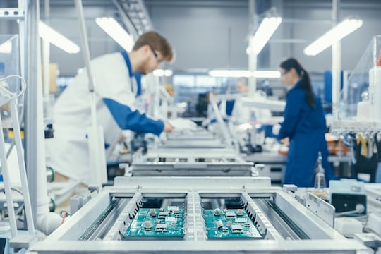 Obsolescence électronique : un défi stratégique pour les industriels de la Défense