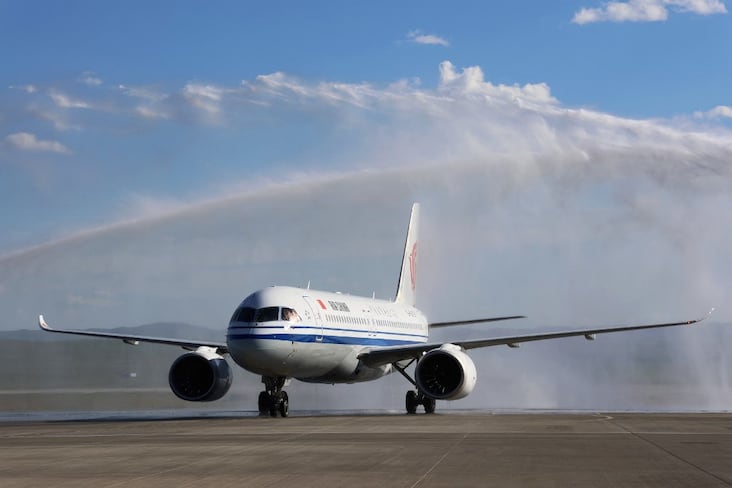 Le C919 a atterri à l'aéroport international Gengis Khan, en Mongolie, le 12 août 2026.