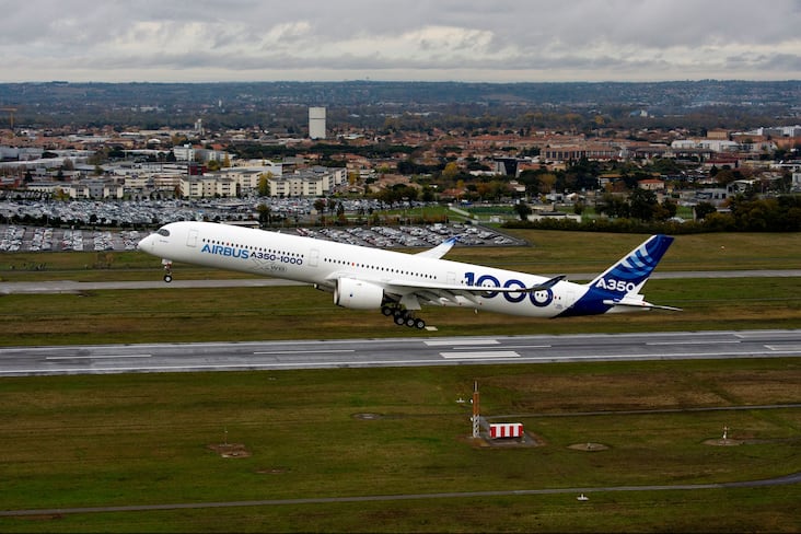 Premier décollage de l'Airbus A350-1000