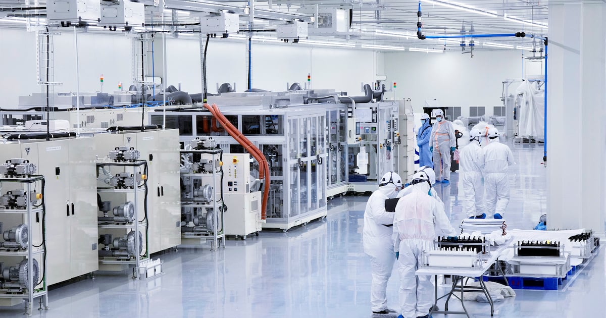 Coentreprises, transfert de technologies... L’Europe veut poser ses conditions pour accueillir des usines chinoises d’assemblage de batteries sur son sol