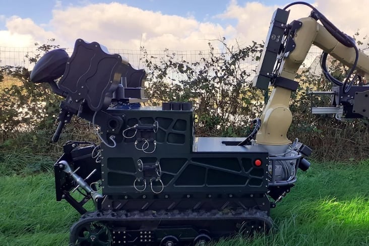 Du mini-robot au véhicule téléopéré, en passant par l'IA, le déminage s ...