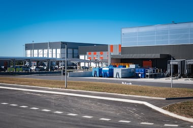 Pour accompagner sa folle croissance, le fabricant de chips Altho Brets inaugure sa nouvelle usine morbihannaise et annonce déjà de nouveaux investissements