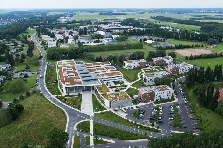 Vue aérienne du quartier de l'Ecole polytechnique et de l'ENSTA Paristech Paris-Saclay