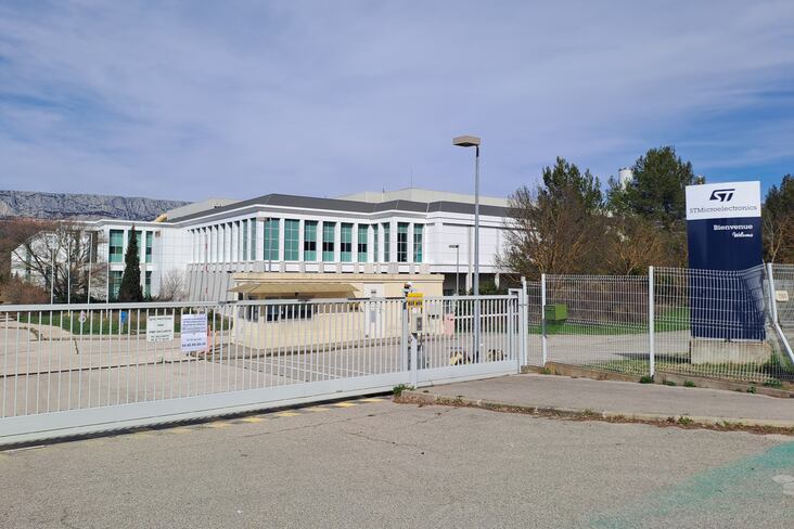 Atmel Rousset STMicroelectronics acquiert l’ancien site d’Atmel - LFoundry à Rousset
